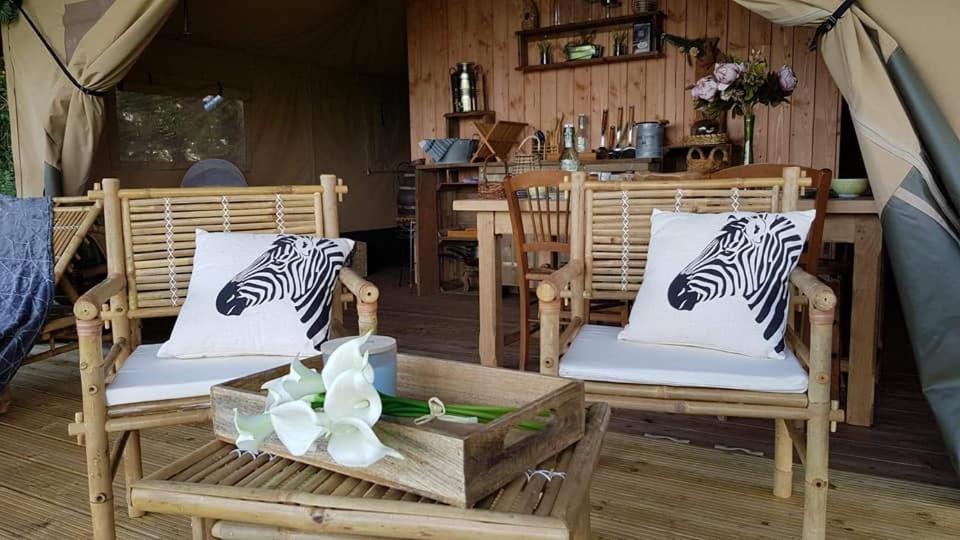 Glamping Des 2 Marguerites Otel Bazoches-au-Houlme Dış mekan fotoğraf
